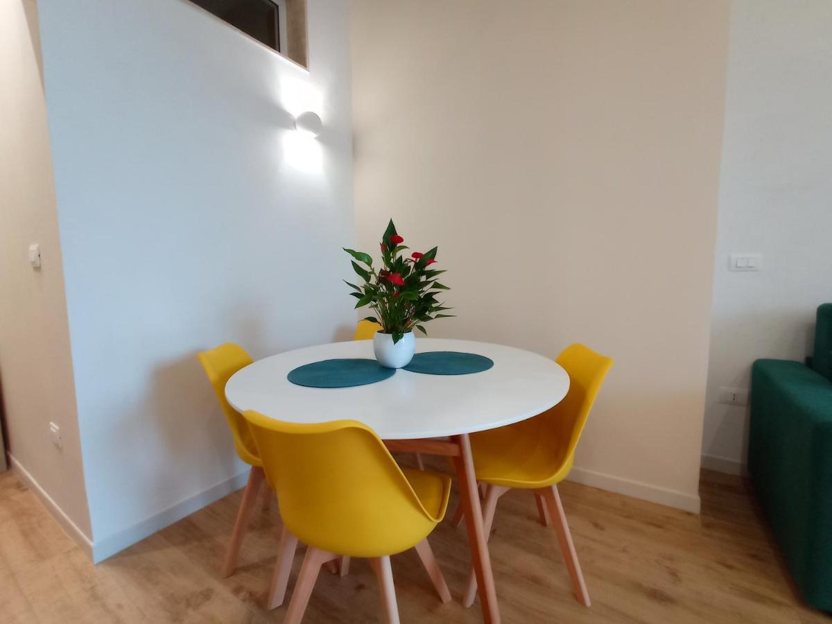 Suites Elifani Marina Трані Екстер'єр фото